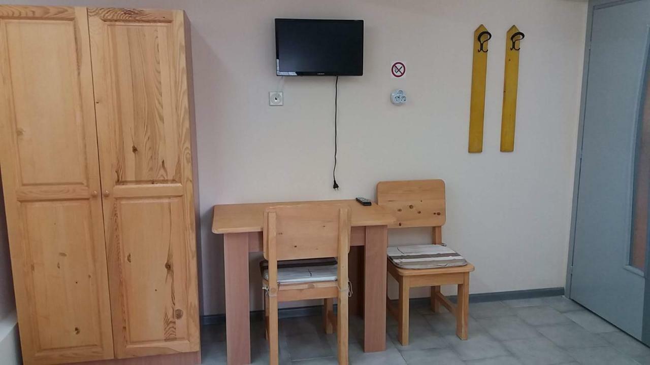 Нощувки Ботеви Shumen Exteriör bild